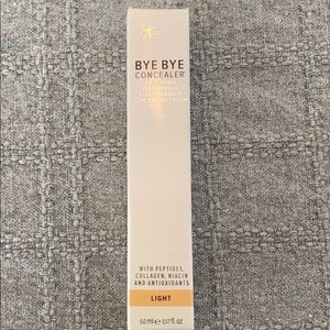 IT cosmetics Bye Bye Concealer